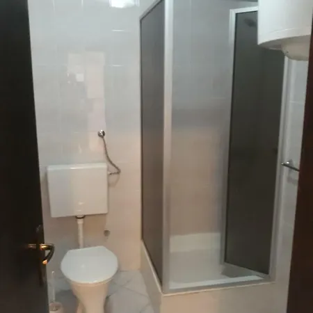 House Pejkovic Affittacamere 3*