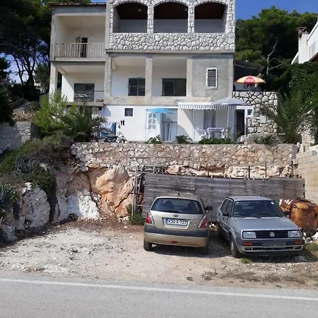 House Pejkovic Pensión 3*