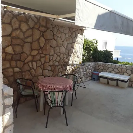 House Pejkovic Pensión 3*