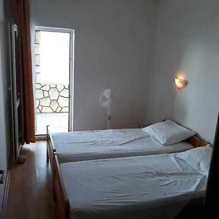 House Pejkovic Affittacamere 3*
